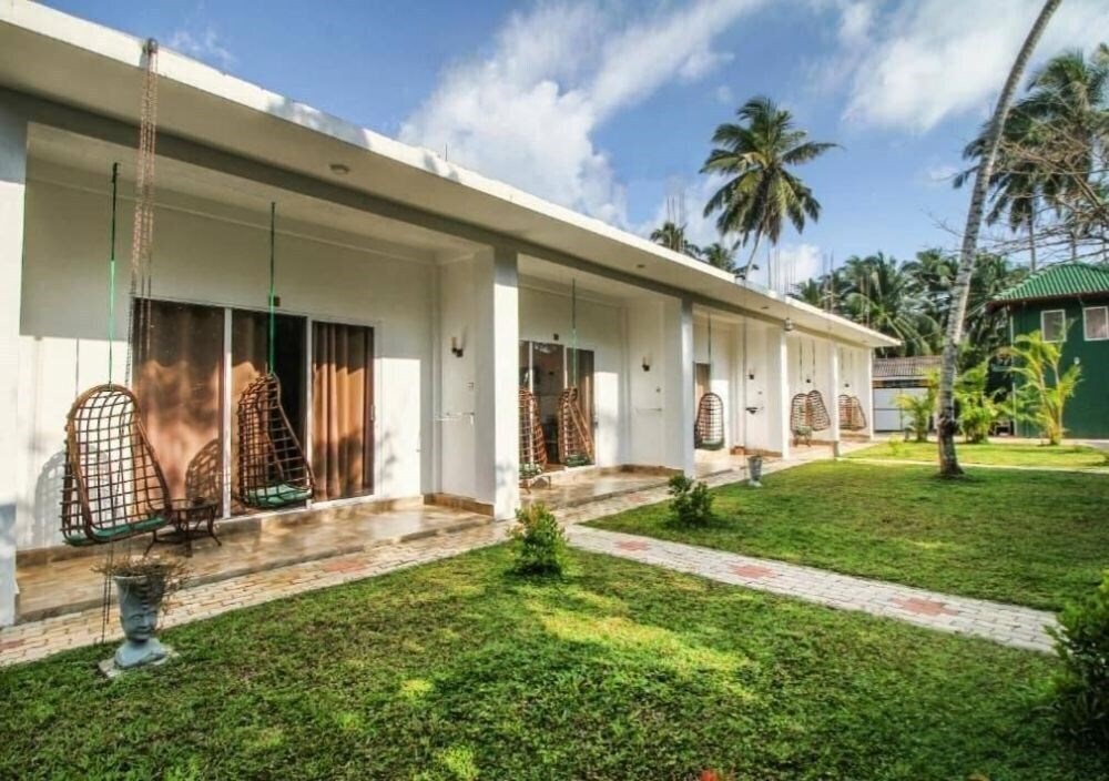 Фото Villa Bounty Akuralla Beach 3*